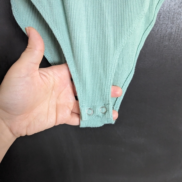 Forever Twenty One Sleeveless Bodysuit - Picture 3 of 4